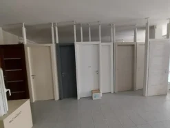 3#7700 Arredi ufficio e infissi