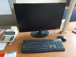 8#7776 Arredi ufficio e stampanti HP