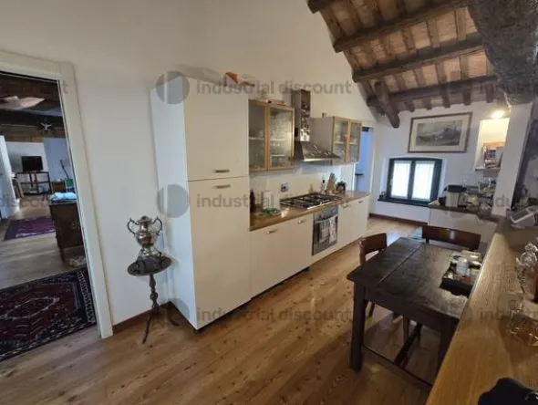 1#10228 Arredo abitazione