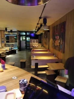 Arredo completo birreria/bar