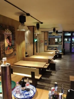 Arredo completo birreria/bar