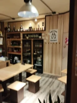 Arredo completo birreria/bar