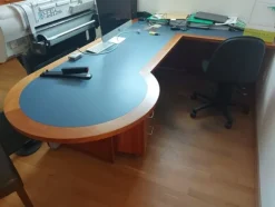 2#8602 Arredo da ufficio