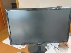 2#8602 Arredo da ufficio