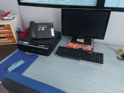 18#8076 Arredo da ufficio ed attrezzature elettroniche