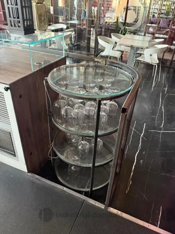 1#9447 Arredo di pregio per disco-bar