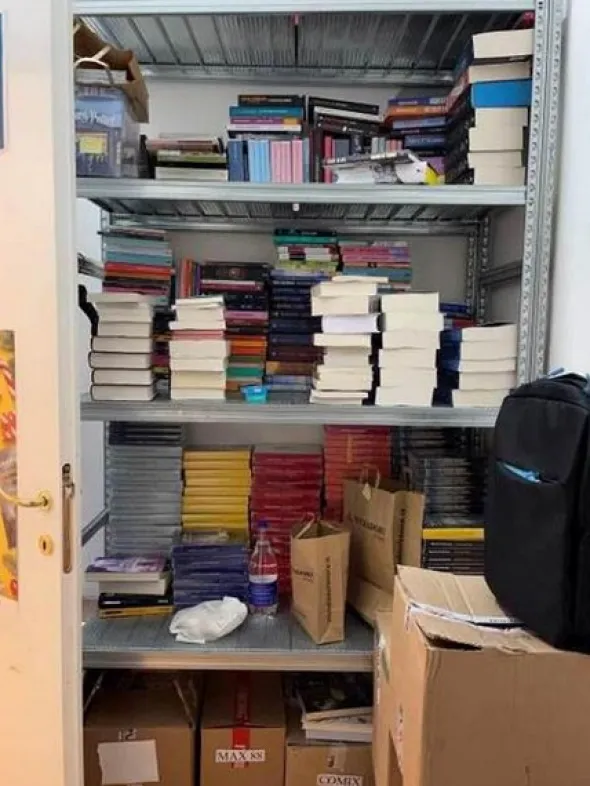 19#7897 Arredo e attrezzature libreria