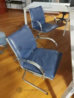 3#8743 Arredo ed attrezzatura da ufficio