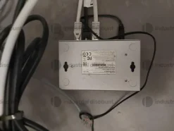 1#9148 Arredo ed attrezzature elettroniche