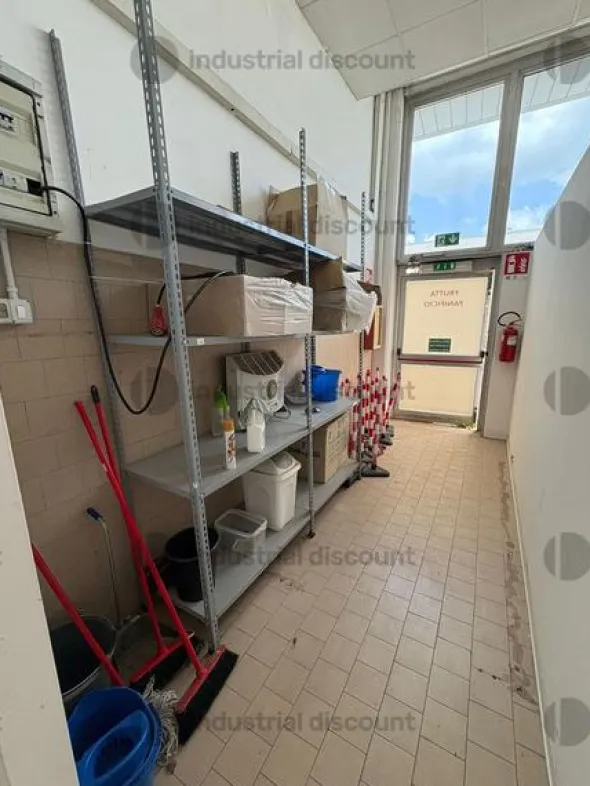 45#9470 Arredo negozio per distribuzione di prodotti ortofrutticoli