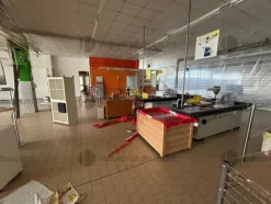 45#9470 Arredo negozio per distribuzione di prodotti ortofrutticoli