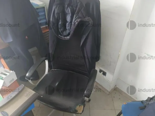 1#9321 Arredo ufficio e attrezzatura edilizia