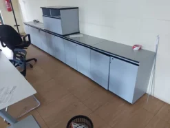 68#8429 Arredo ufficio e macchine elettroniche