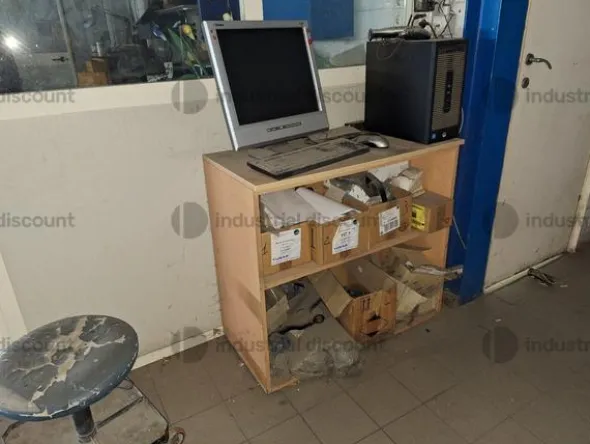 3#9630 Arredo uffici per officina e accettazione officina