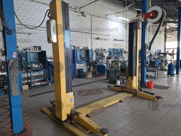 3#9630 Arredo uffici per officina e accettazione officina