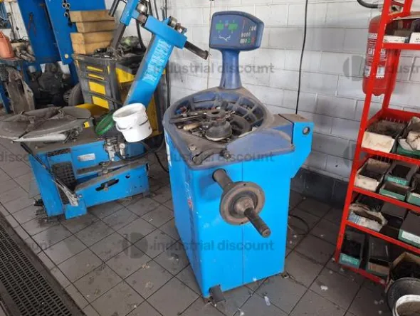 3#9630 Arredo uffici per officina e accettazione officina