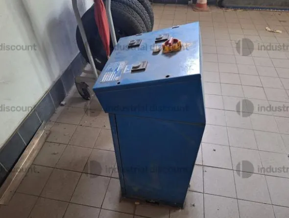 3#9630 Arredo uffici per officina e accettazione officina