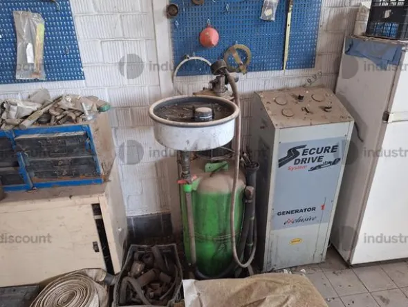 3#9630 Arredo uffici per officina e accettazione officina