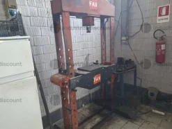 3#9630 Arredo uffici per officina e accettazione officina