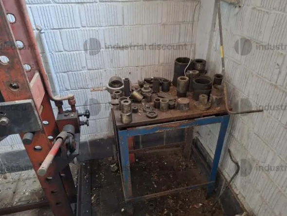 3#9630 Arredo uffici per officina e accettazione officina
