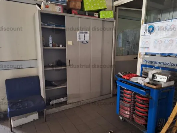 3#9630 Arredo uffici per officina e accettazione officina