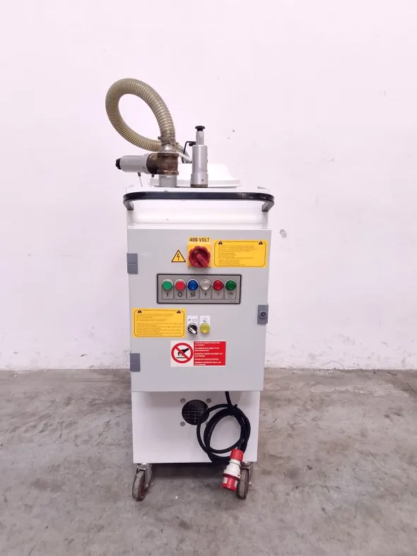 ASPIRATORE INDUSTRIALE POLVERI – NILFISK (MF-PR-ASP-75)