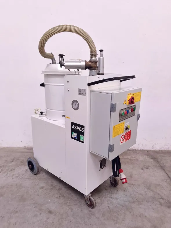 ASPIRATORE INDUSTRIALE POLVERI – NILFISK (MF-PR-ASP-75)