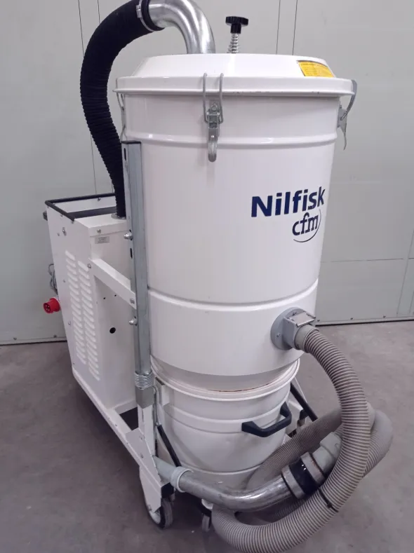 ASPIRATORE INDUSTRIALE POLVERI – NILFISK( MF-PR-ASP-69)