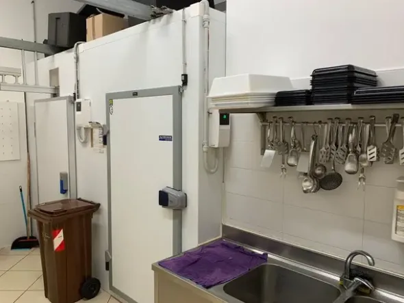 #24593 Attività di braceria macelleria gastronomia a Castellana Grotte (Bari)