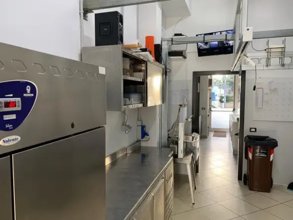 #24593 Attività di braceria macelleria gastronomia a Castellana Grotte (Bari)