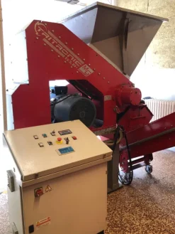 Attività di recupero e riciclaggio cavi rame