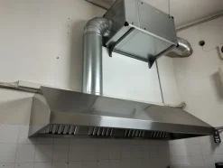 ATTREZZATURA BAR/ CUCINA