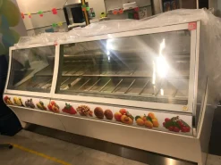 ATTREZZATURA COMPLETA PER GELATERIA