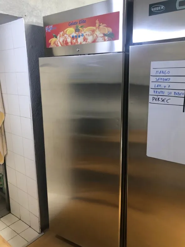 ATTREZZATURA COMPLETA PER GELATERIA
