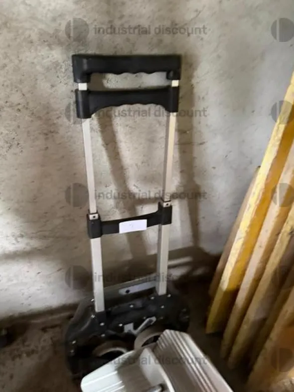 2#10212 Attrezzatura da cantiere