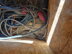 4#7728 Attrezzatura da edilizia e arredamento