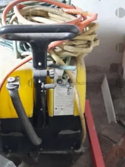 2#10163 Attrezzatura da officina