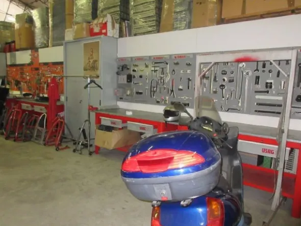 2#4144 Attrezzatura da officina