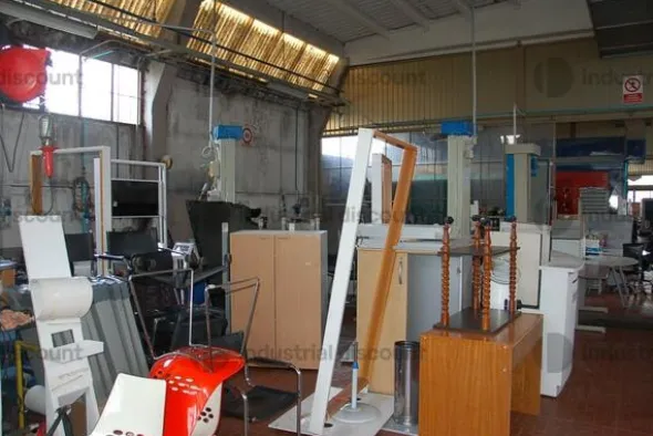 35#8738 Attrezzatura da officina e arredo da ufficio