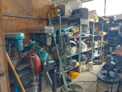 17#9469 Attrezzatura da officina ed arredo da ufficio