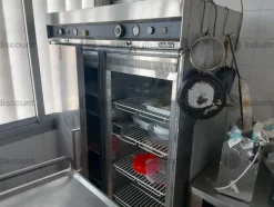 2#8982 Attrezzatura e cucina per attività di ristorazione