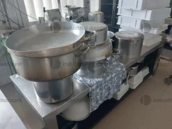 2#8982 Attrezzatura e cucina per attività di ristorazione
