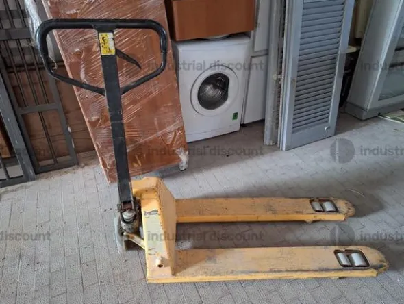 1#9086 Attrezzatura edile e materiale elettrico