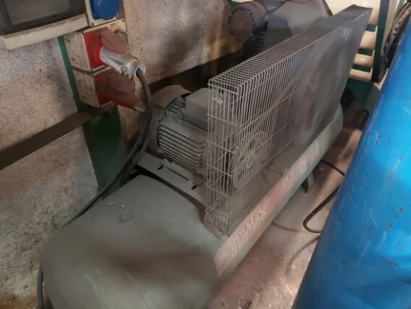 1#6944 Attrezzatura e materiale da officina