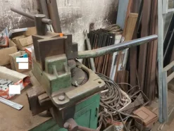 1#6944 Attrezzatura e materiale da officina