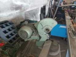 4#6944 Attrezzatura e materiale da officina
