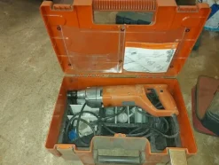 4#6944 Attrezzatura e materiale da officina
