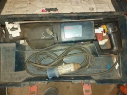 4#6944 Attrezzatura e materiale da officina