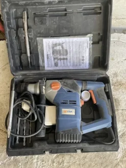 1#7824 Attrezzatura e materiale per impianti idraulici