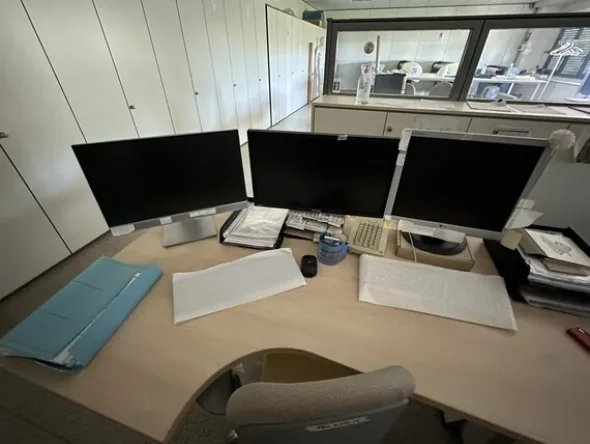9#7821 Attrezzatura informatica da ufficio